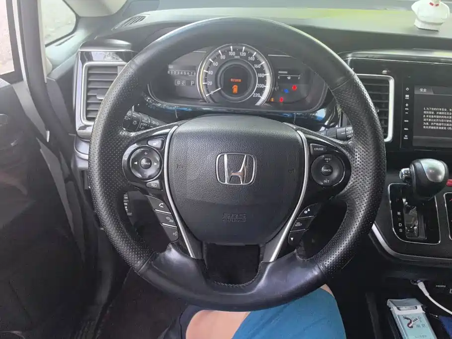 Honda Elysion 2018 — фото 15
