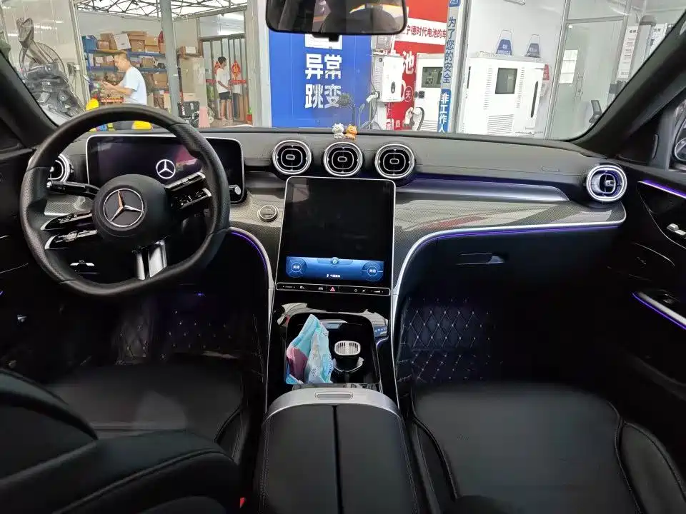 Mercedes-Benz C-Class 2022