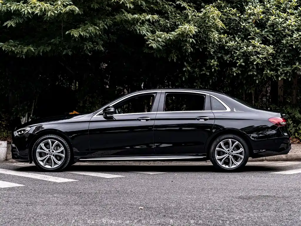 Mercedes-Benz E-Class 2022