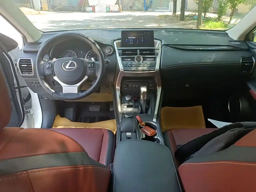 Lexus NX 2015 — фото 10