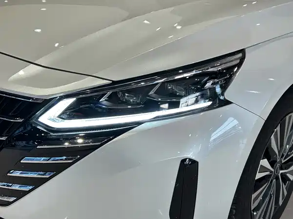 Nissan Teana 2025