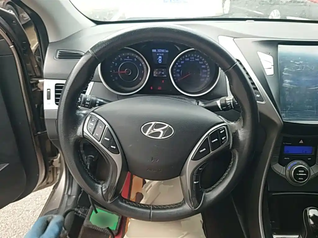 Hyundai Elantra Langdong 2015 — фото 11