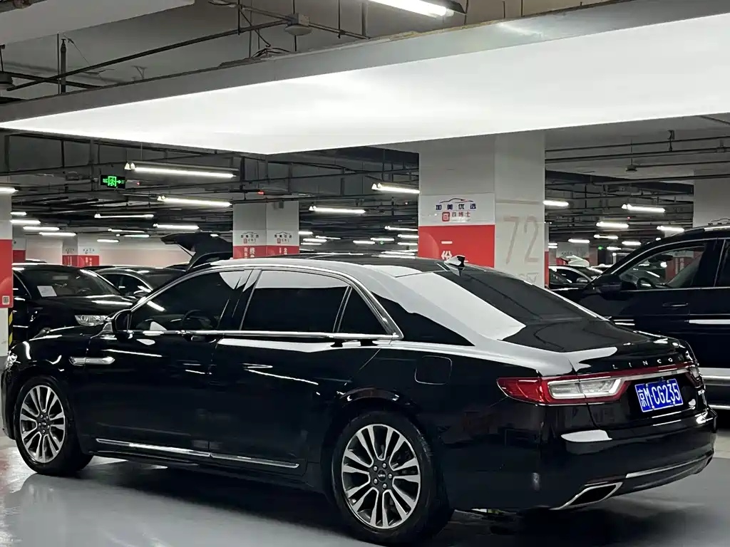 Lincoln Continental 2018 — фото 4