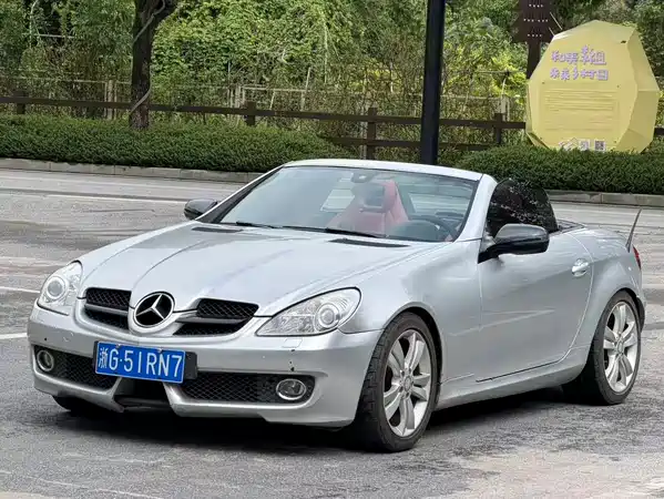 Mercedes-Benz SLK-Class 2011