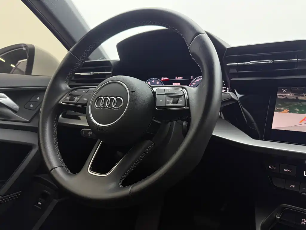 Audi A3 2023 — фото 15