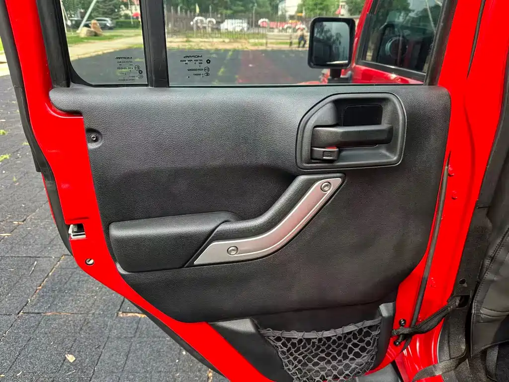 Jeep Wrangler 2014 — фото 18