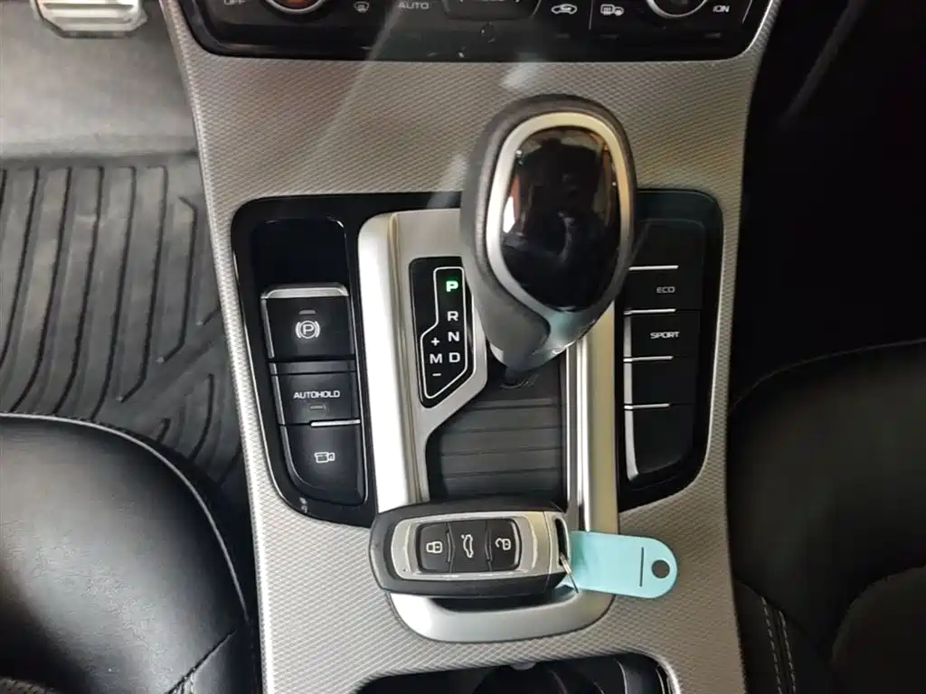 Geely Emgrand GS 2018 — фото 14