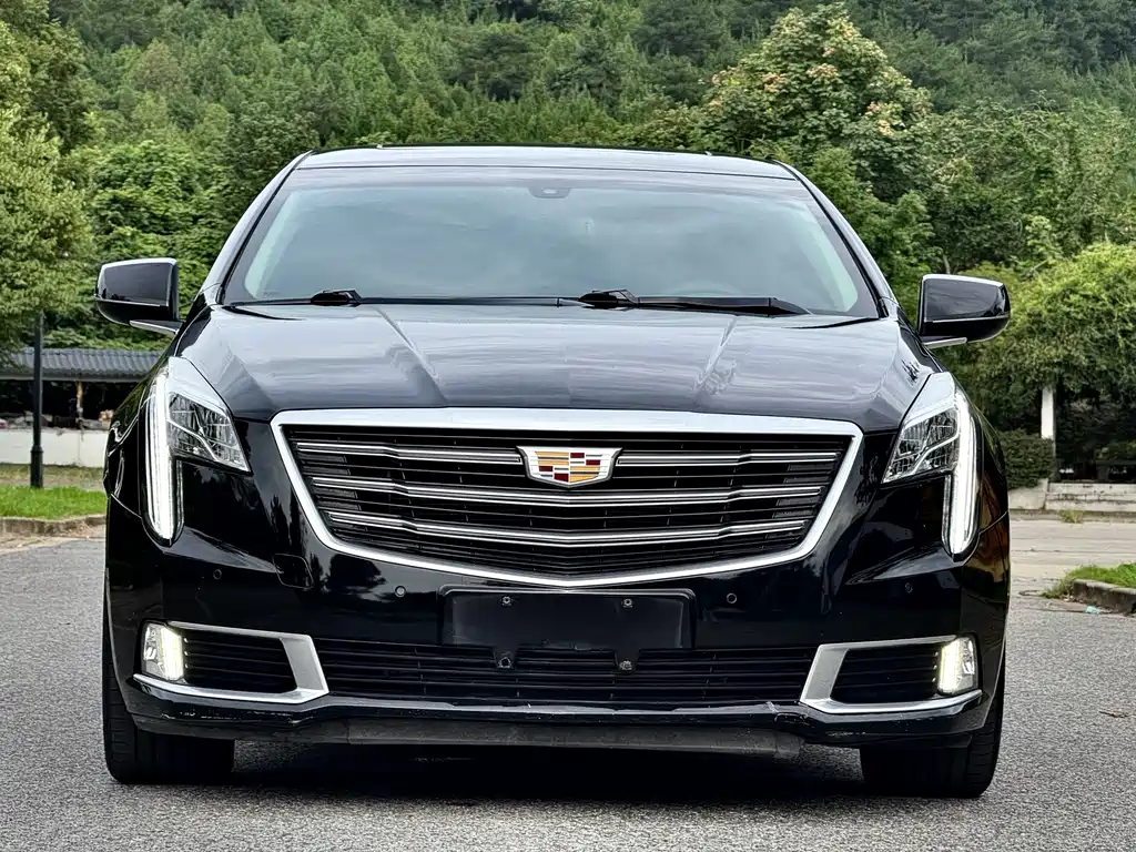 Cadillac XTS 2019 — фото 2