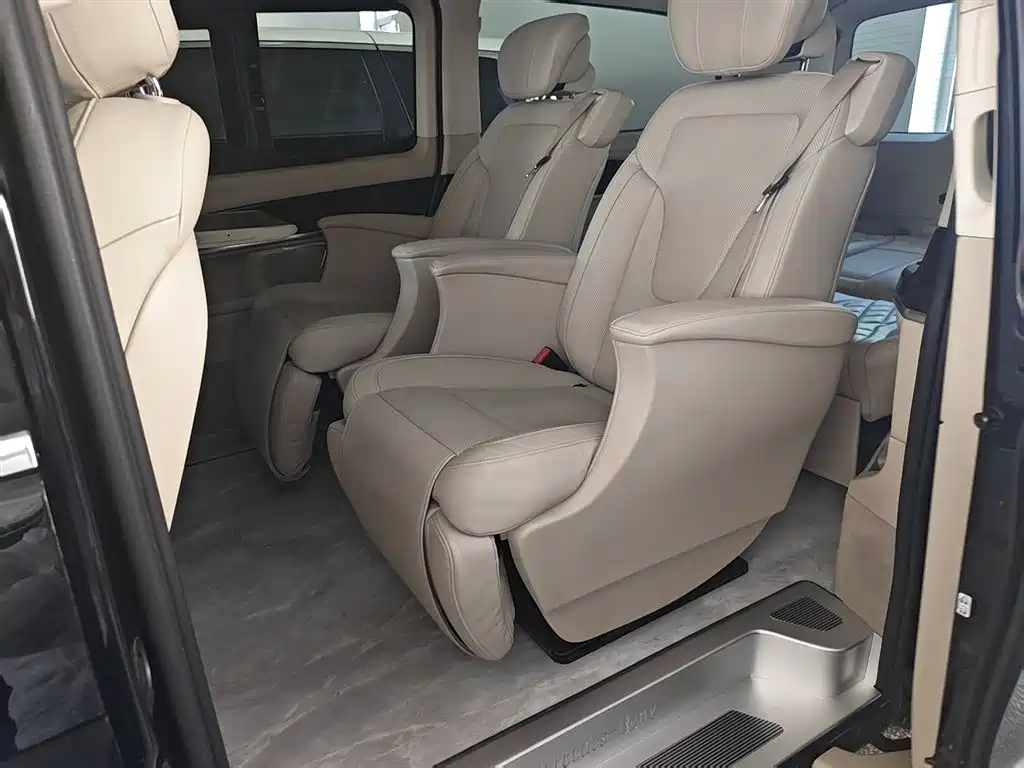 Mercedes-Benz V-Class 2018 — фото 2