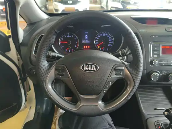 Kia K3 2015
