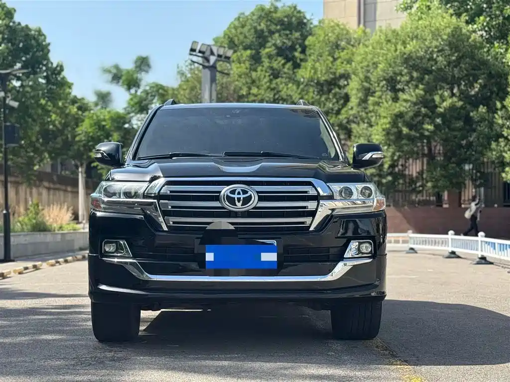 Toyota Land Cruiser 2014 — фото 2