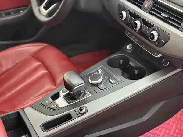 Audi A4L 2018