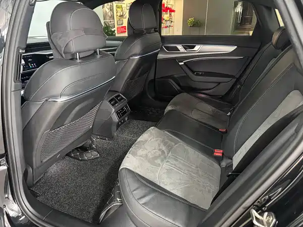 Audi A6L 2023
