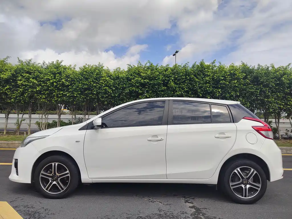 Toyota Yaris L 2016