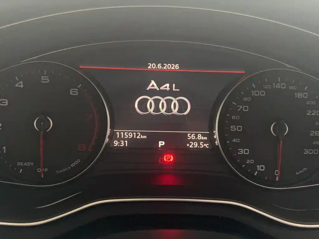 Audi A4L 2018 — фото 11