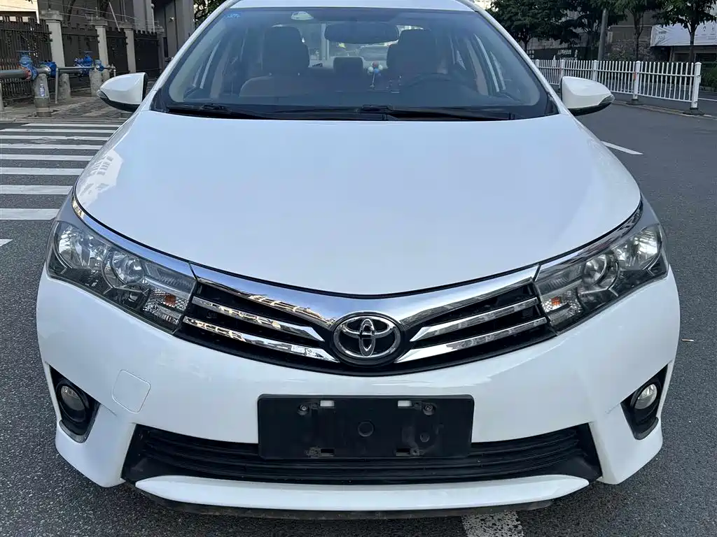 Toyota Corolla 2015 — фото 14