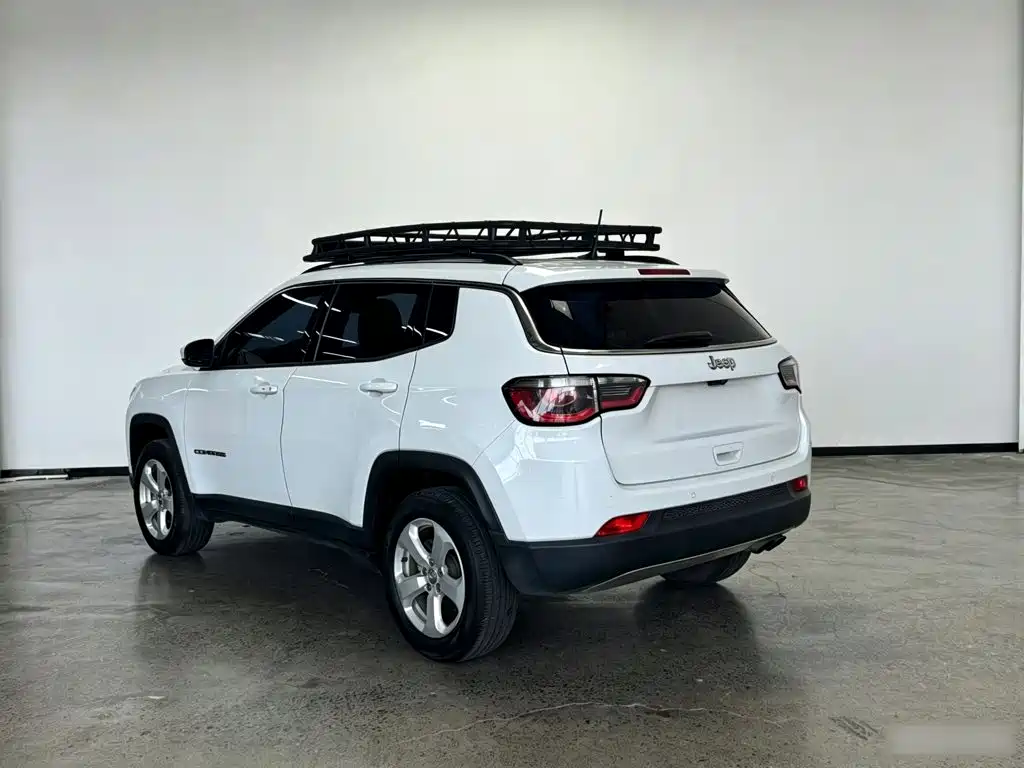 Jeep Compass 2018 — фото 5