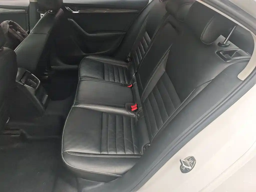 Skoda Octavia 2016 — фото 17