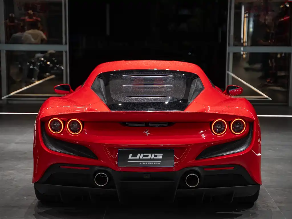 Ferrari F8 2020 — фото 11