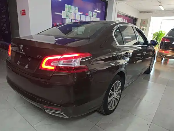 Peugeot 408 2016