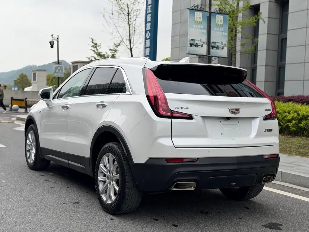 Cadillac XT4 2021 — фото 14