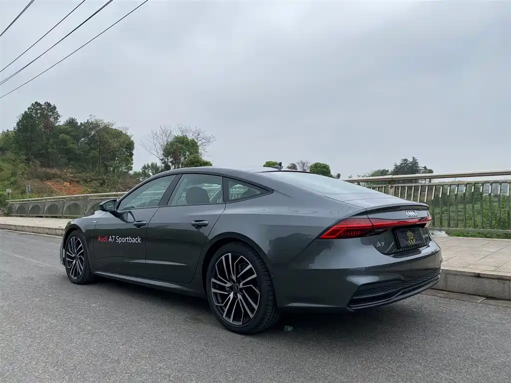 Audi A7 2025 — фото 3