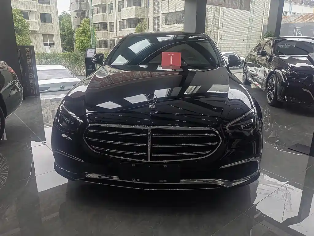 Mercedes-Benz E-Class 2022
