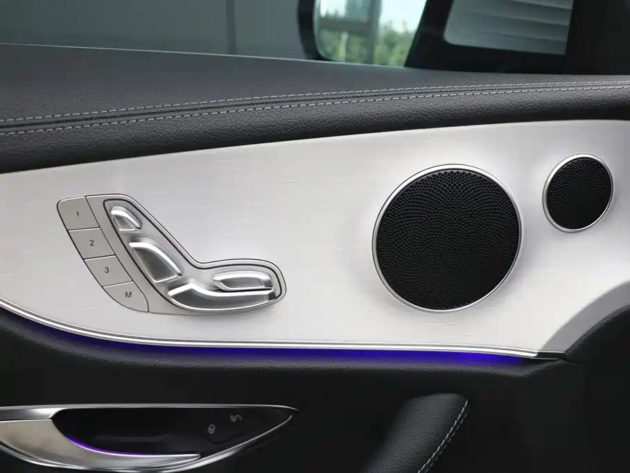 Mercedes-Benz E-Class 2022 — фото 12