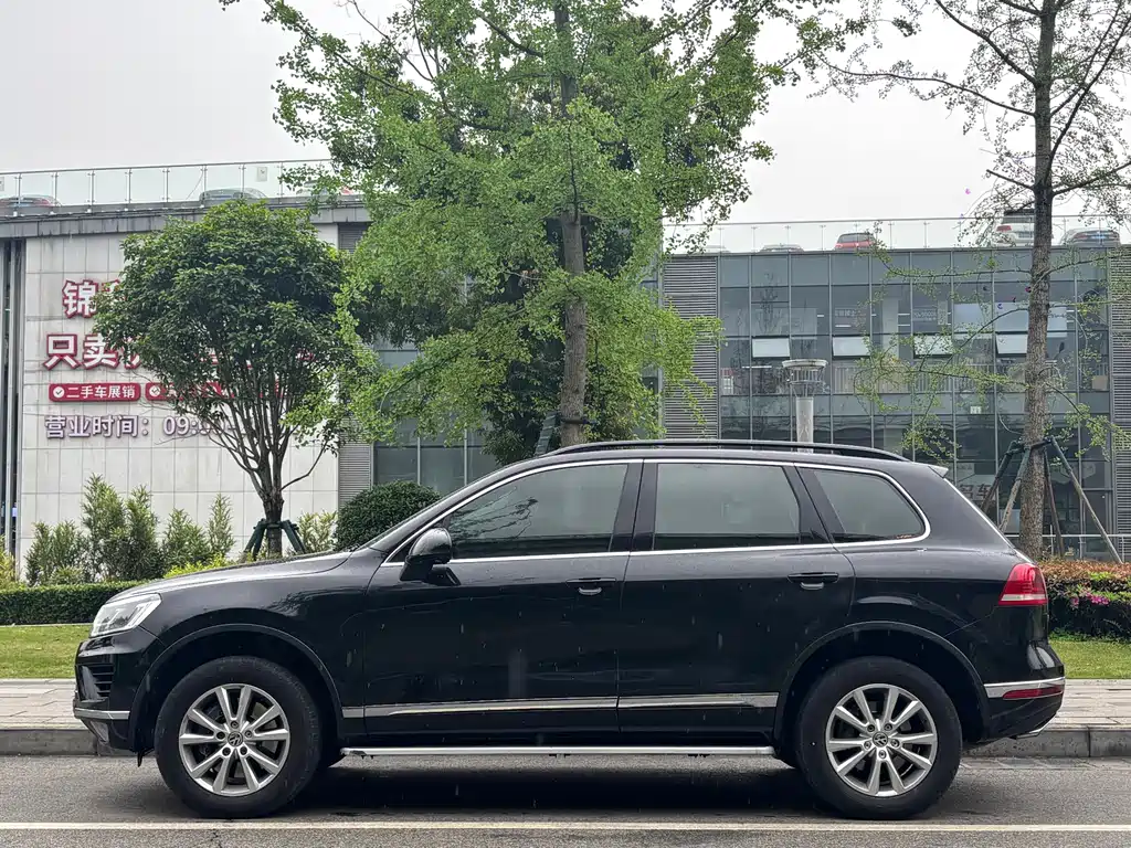 Volkswagen Touareg 2017 — фото 3
