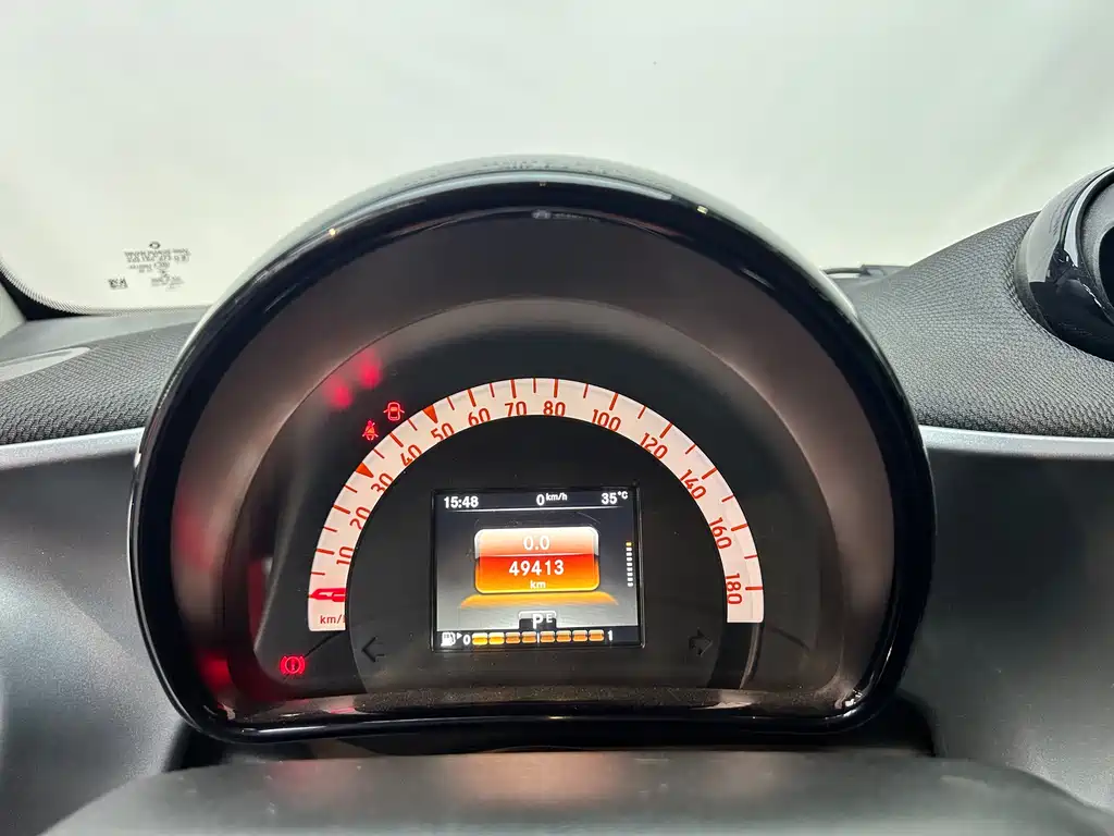 smart Fortwo 2017 — фото 15