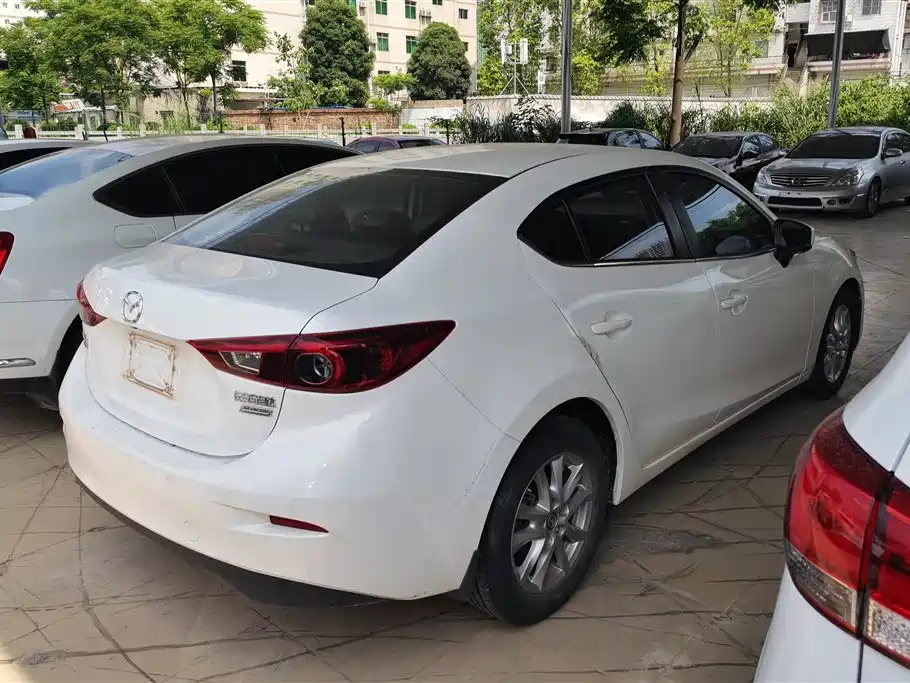 Mazda 3 Axela 2019 — фото 3