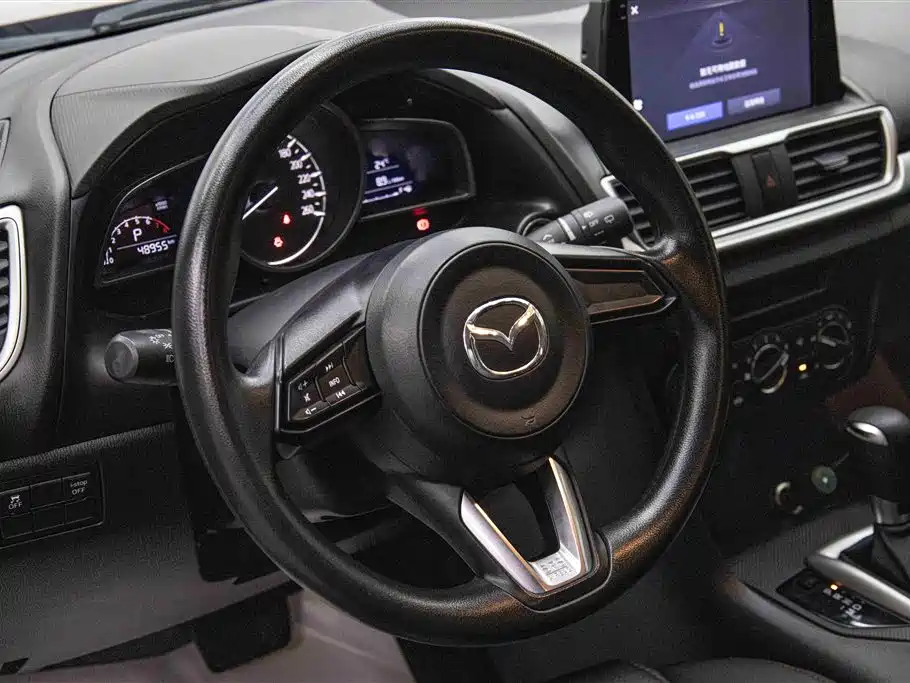Mazda 3 Axela 2019 — фото 17