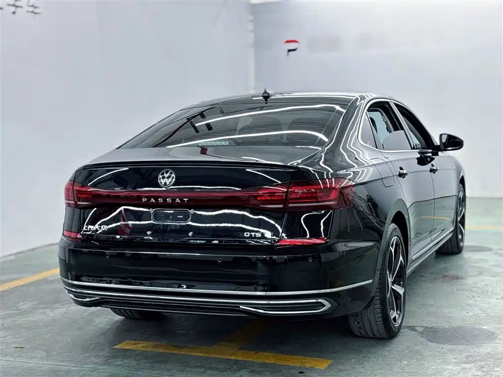 Volkswagen Passat 2023 — фото 14