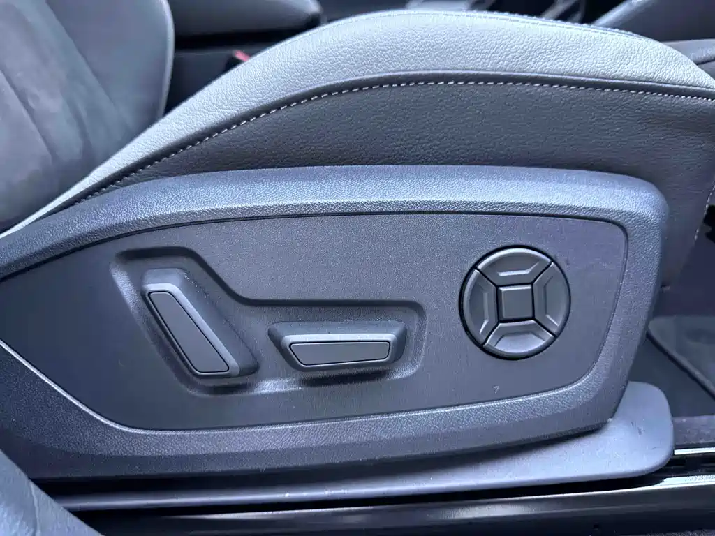 Audi Q3 2022 — фото 23