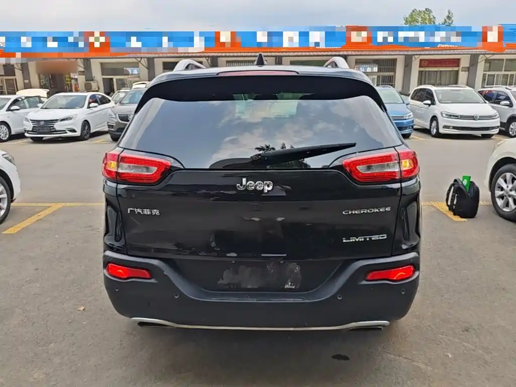 Jeep Cherokee 2018 — фото 6