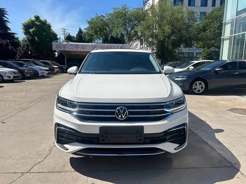 Volkswagen Tiguan L 2021 — фото 2