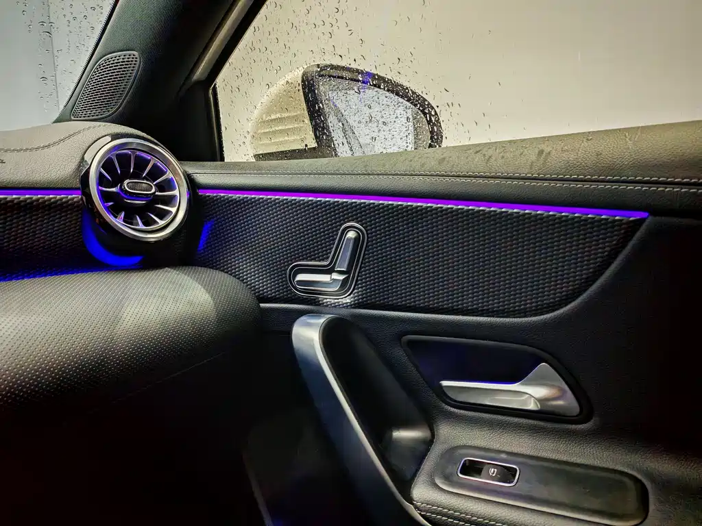 Mercedes-Benz A-Class 2022 — фото 17