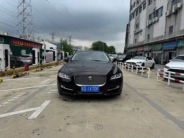 Jaguar XJ 2017