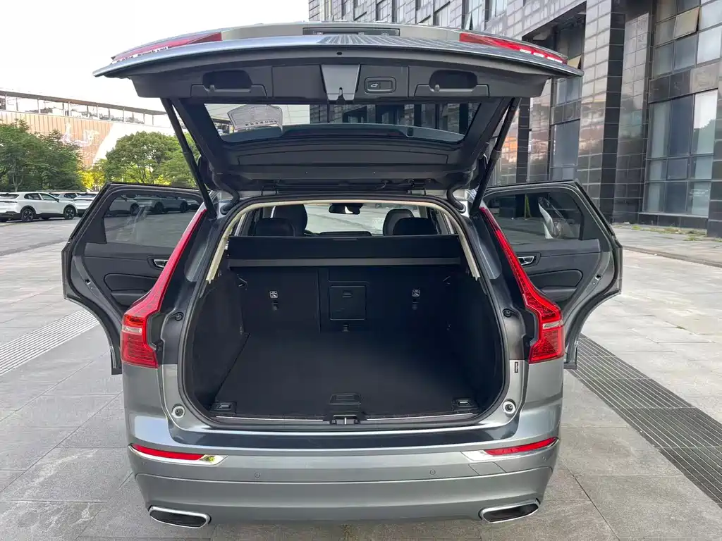Volvo XC60 2020 — фото 14