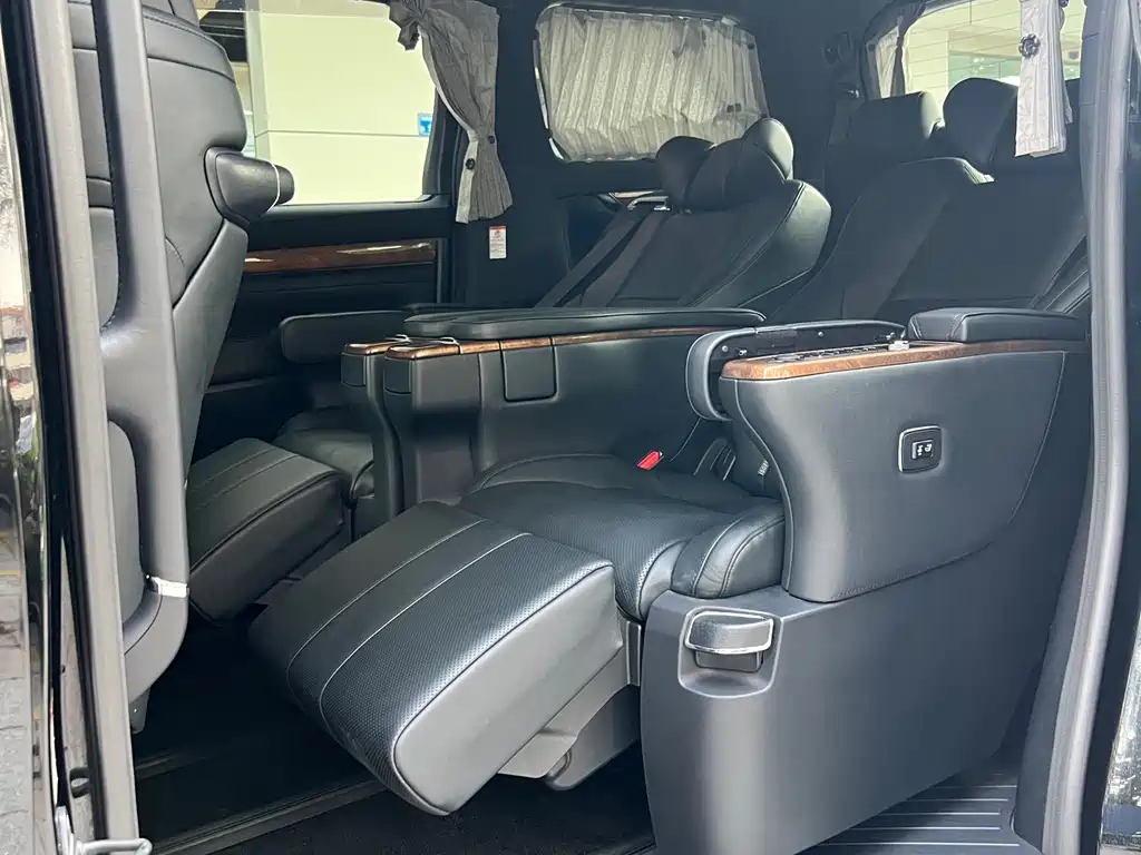 Toyota Alphard 2015 — фото 15