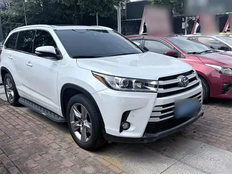 Toyota Highlander 2022 — фото 14