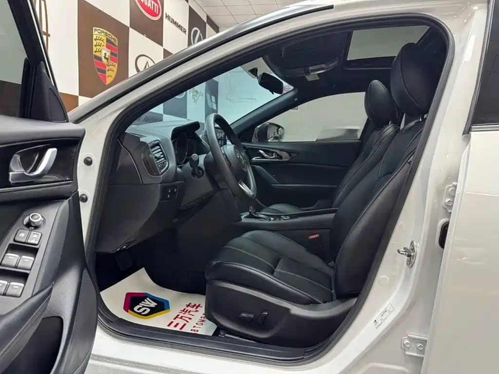 Mazda CX-4 2023
