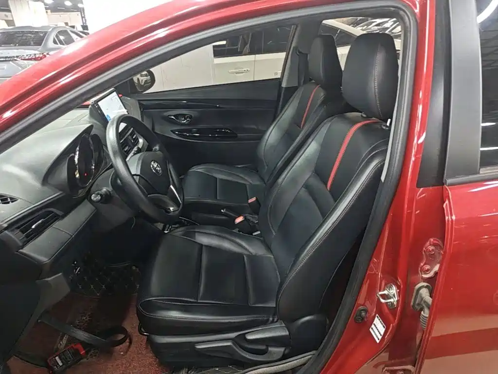 Toyota Yaris L 2020 — фото 15