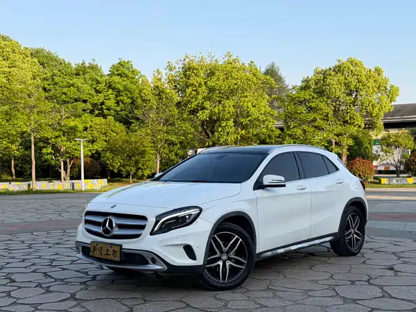 Mercedes-Benz GLA 2016