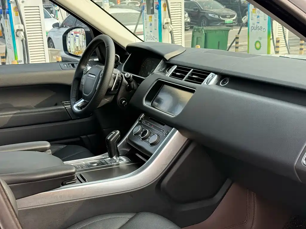 Land Rover Sport 2018 — фото 10