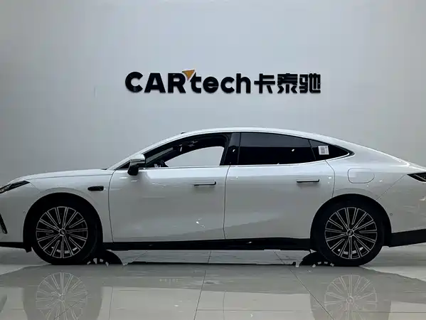 Geely Galaxy Starshine 8 2025