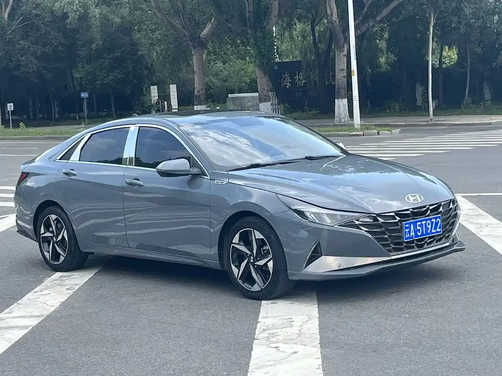 Hyundai Elantra 2021
