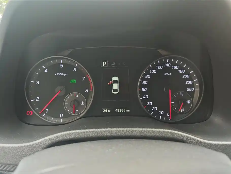 Hyundai Elantra 2018 — фото 14