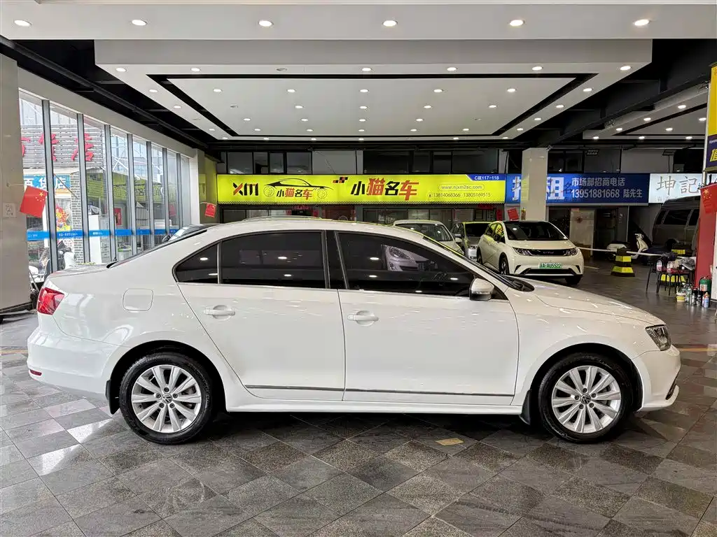 Volkswagen Sagitar 2015 — фото 10