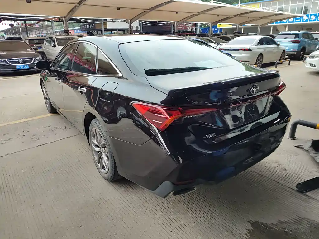 Toyota Avalon 2020 — фото 13